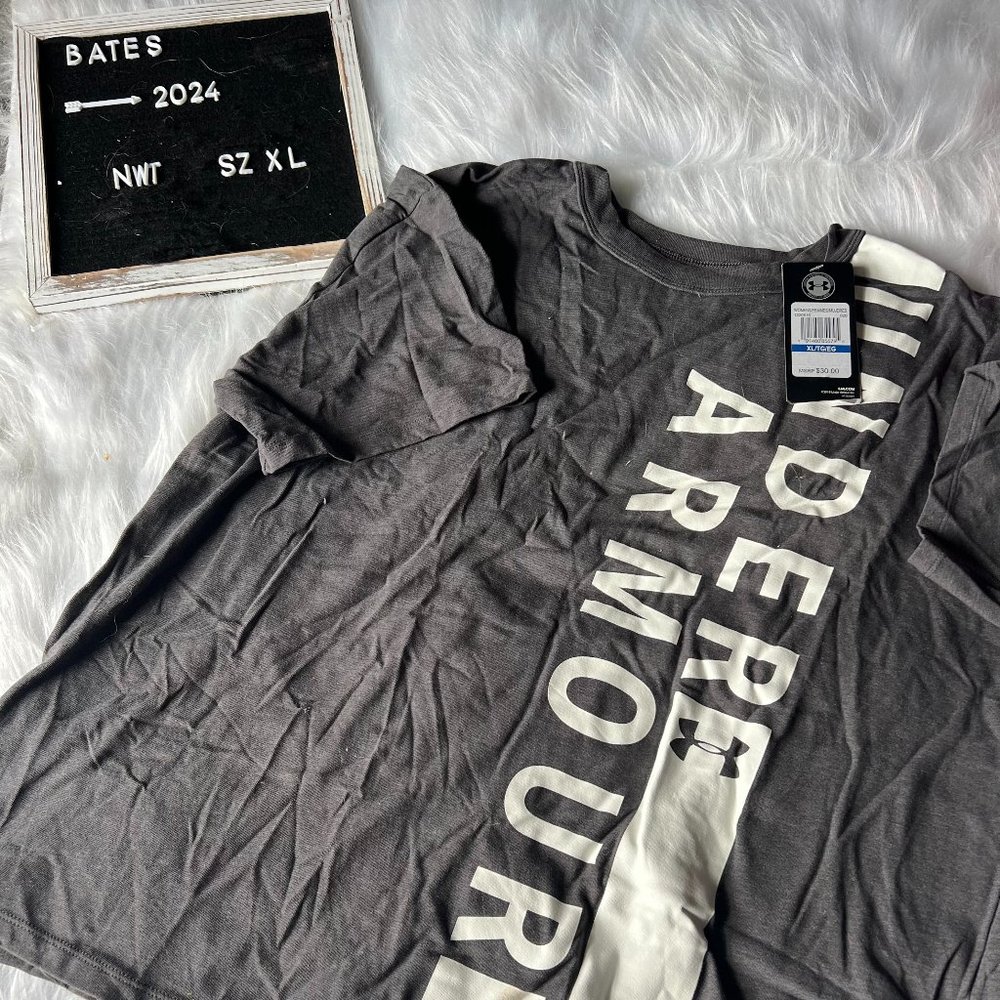 Woman's Underarmour Graphic T XL NWT